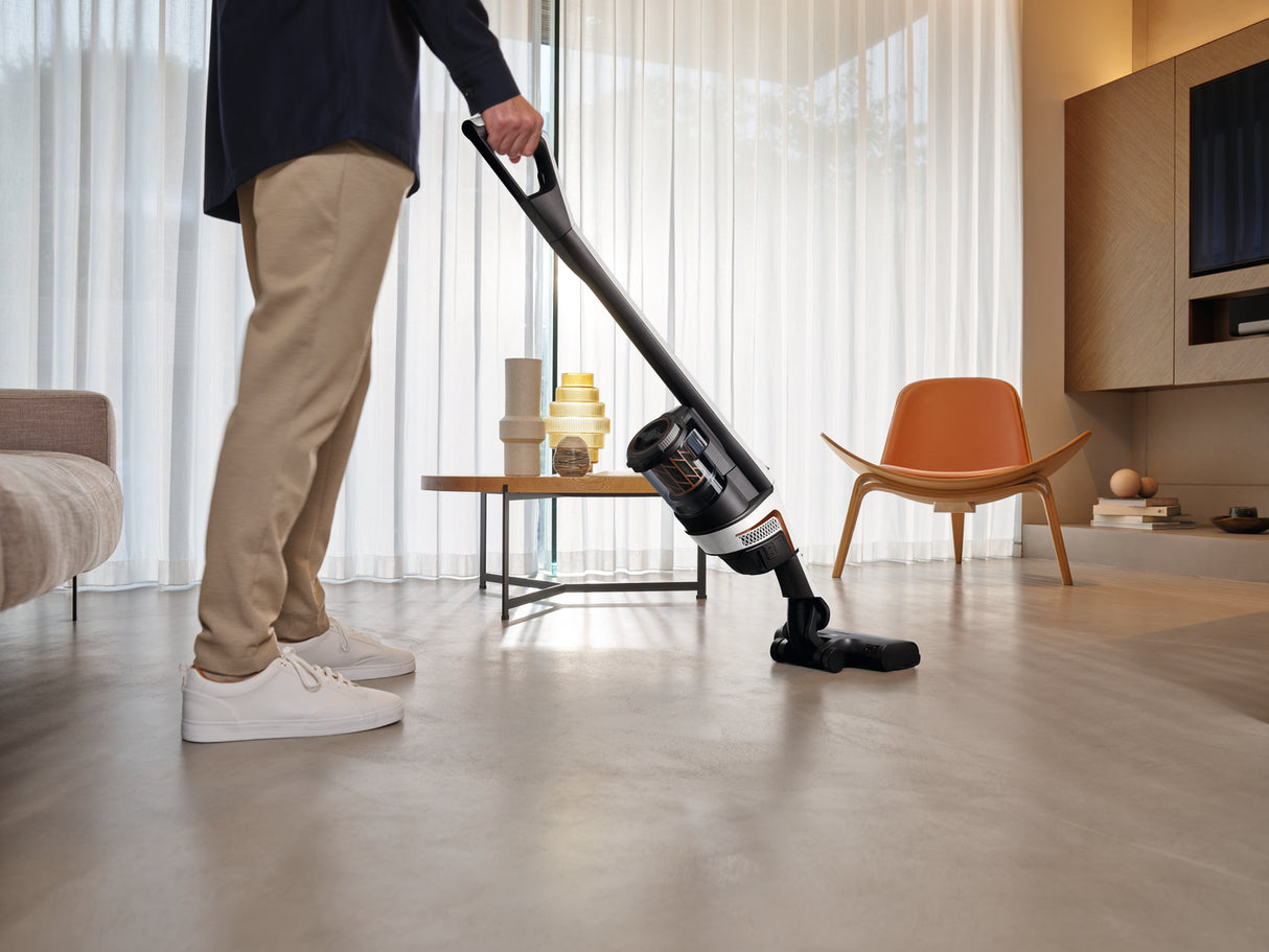 Miele Triflex HX2 Lotus White — dustbin emptying detail