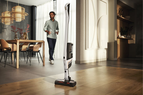 Miele Triflex HX2 Lotus White - Lifestyle