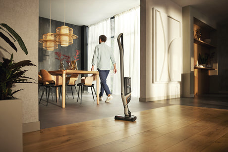 Miele Triflex HX2 Pro Infinity Grey — dustbin emptying detail