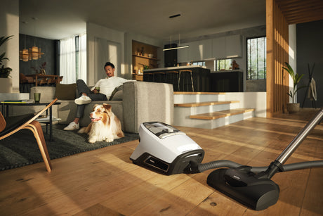 Miele Blizzard CX1 Cat & Dog — hose and wand