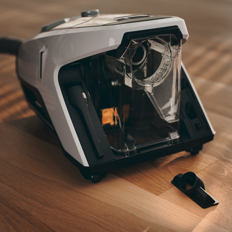Miele Blizzard CX1 — large 33 ft cleaning radius benefit