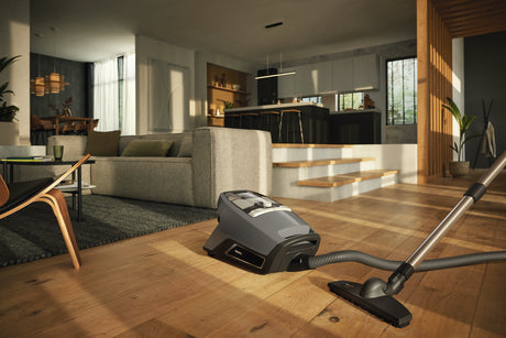 Miele Blizzard CX1 Pure Suction Graphite Grey — dustbin emptying