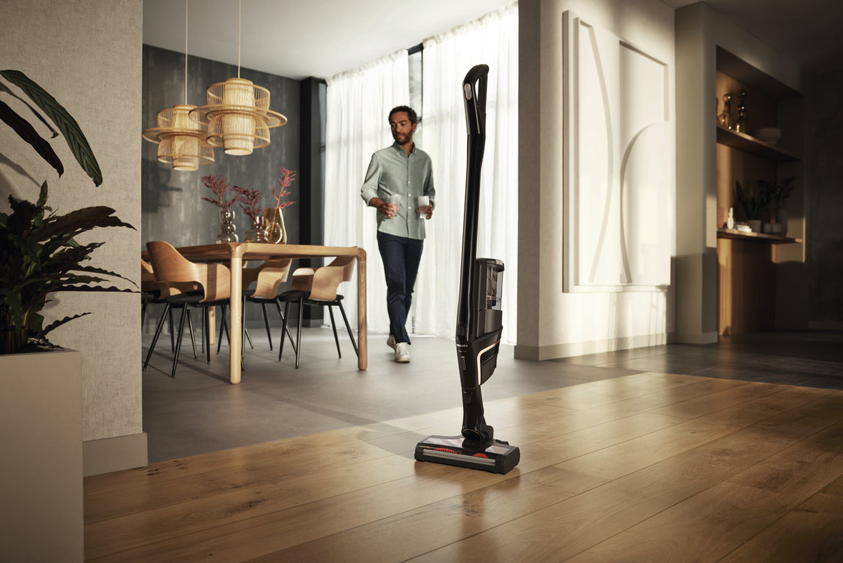 Miele Triflex HX2 Cat & Dog LED-lit floorhead detail