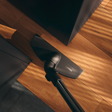 Miele Complete C3 Kona PowerLine Parquet Twister floorhead cleaning wood surface – Obsidian Black