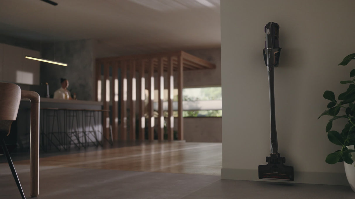 Miele Triflex HX2 Cat & Dog — product walkthrough video